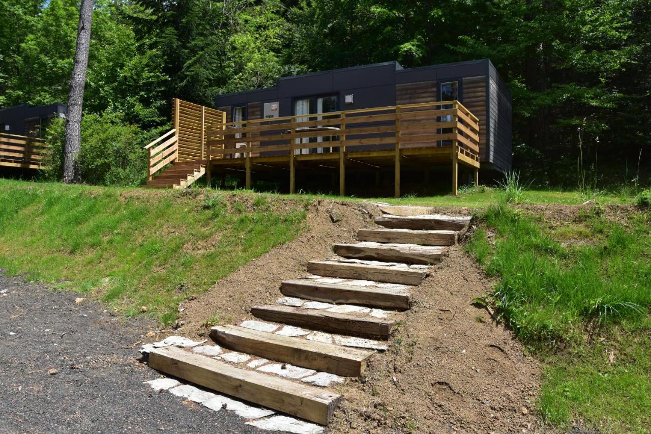 Camping Domaine Du Lac Chambon Murol Exteriér fotografie