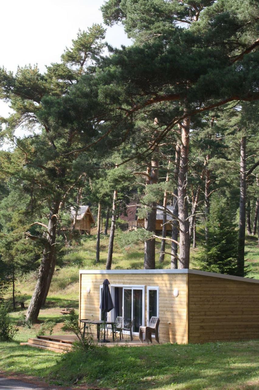 Camping Domaine Du Lac Chambon Murol Exteriér fotografie