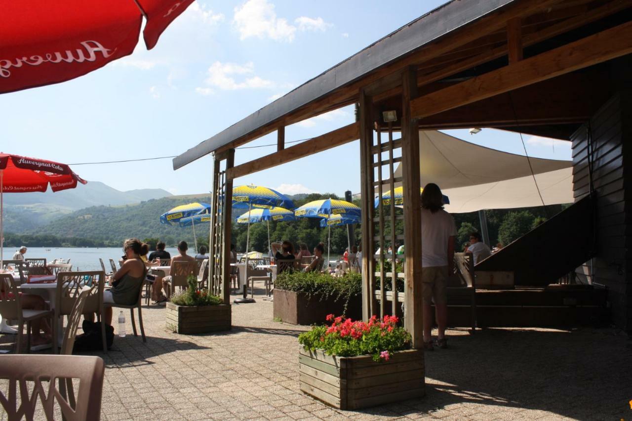 Camping Domaine Du Lac Chambon Murol Exteriér fotografie