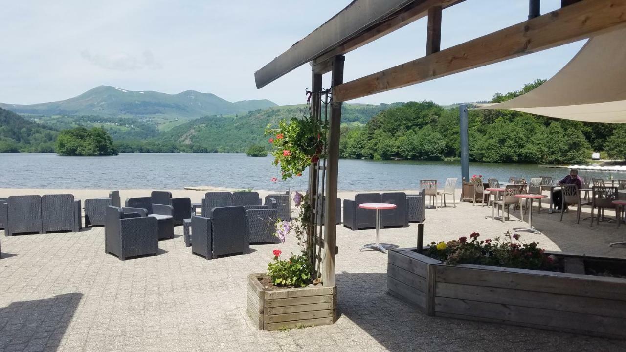 Camping Domaine Du Lac Chambon Murol Exteriér fotografie